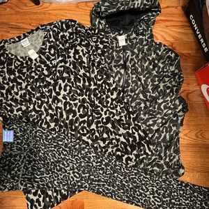 Victoria’s Secret pink camo set